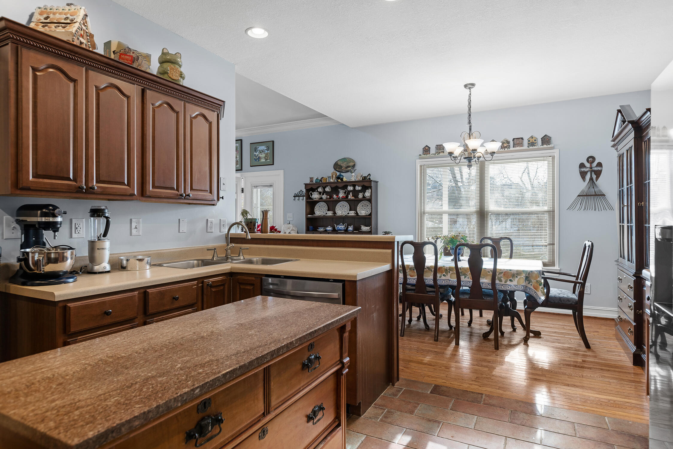 141 NE Peppertree Drive