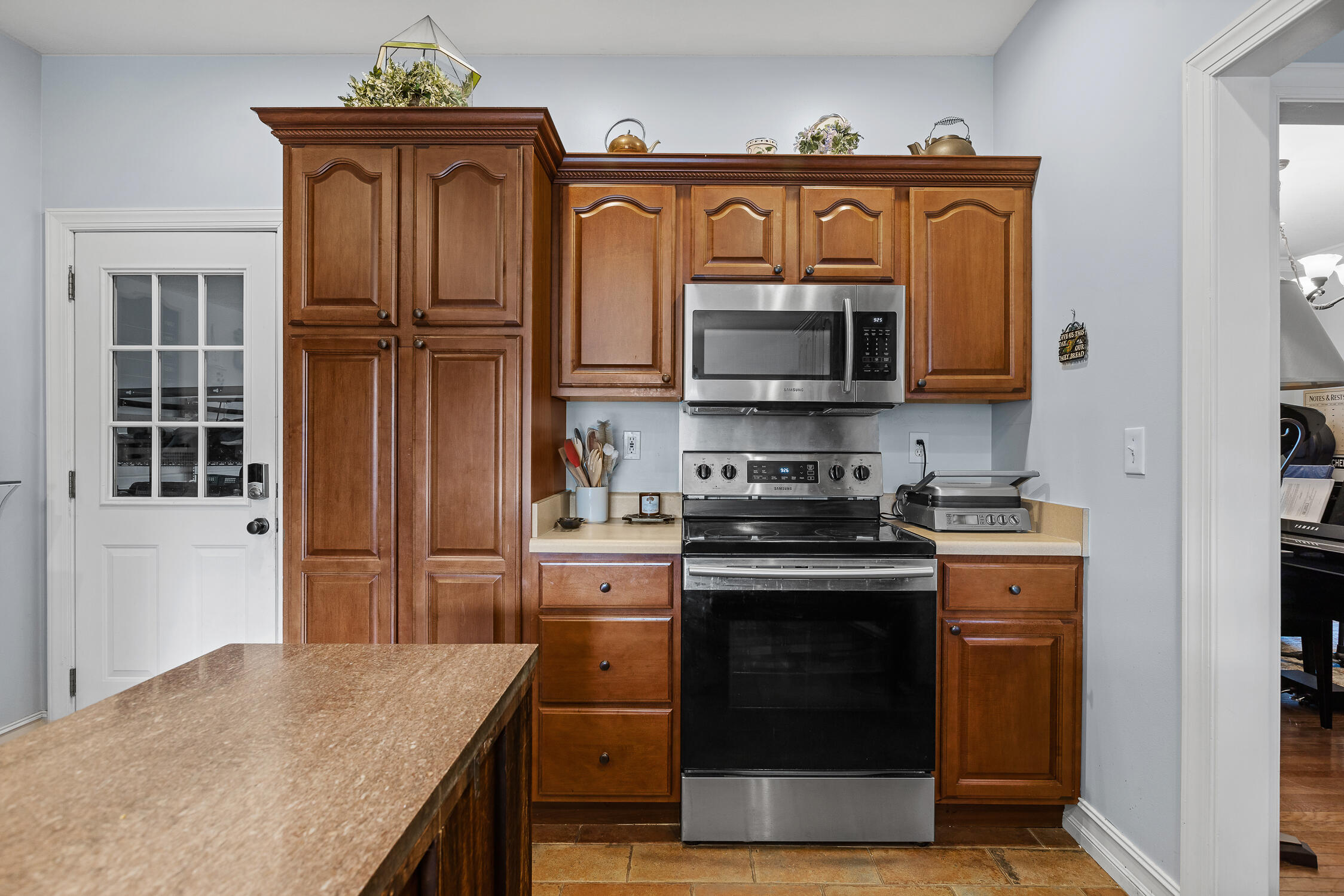 141 NE Peppertree Drive