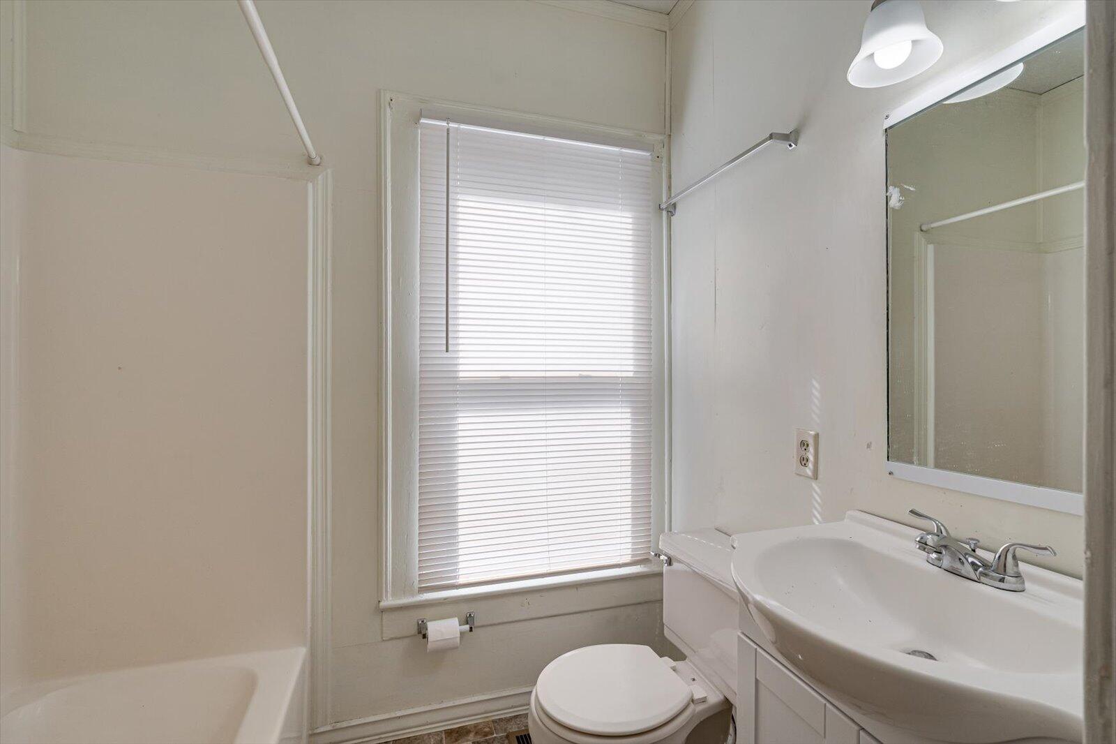 705 W 12th Street