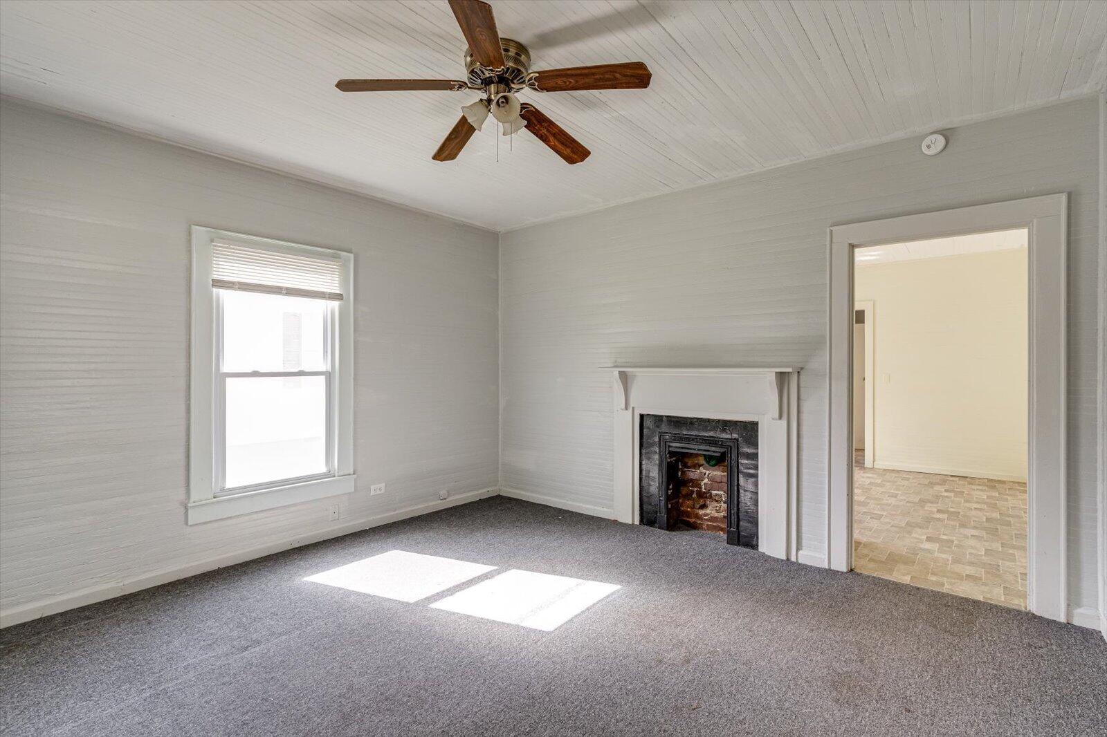 705 W 12th Street