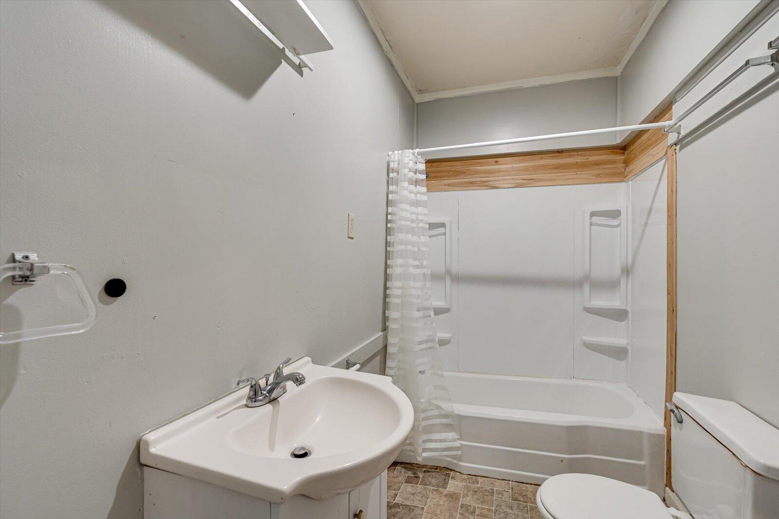 705 W 12th Street