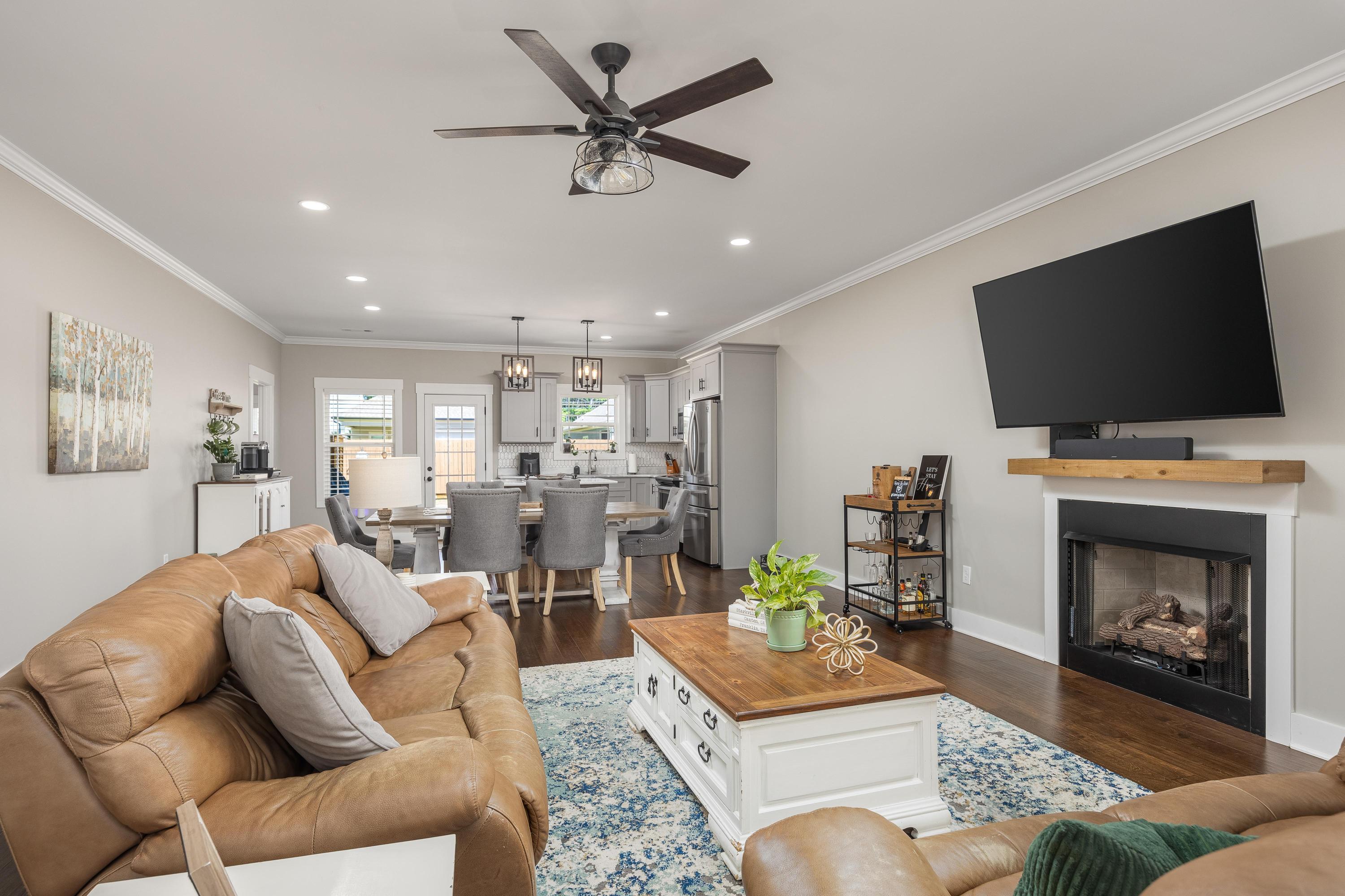 102 Country Cove Drive