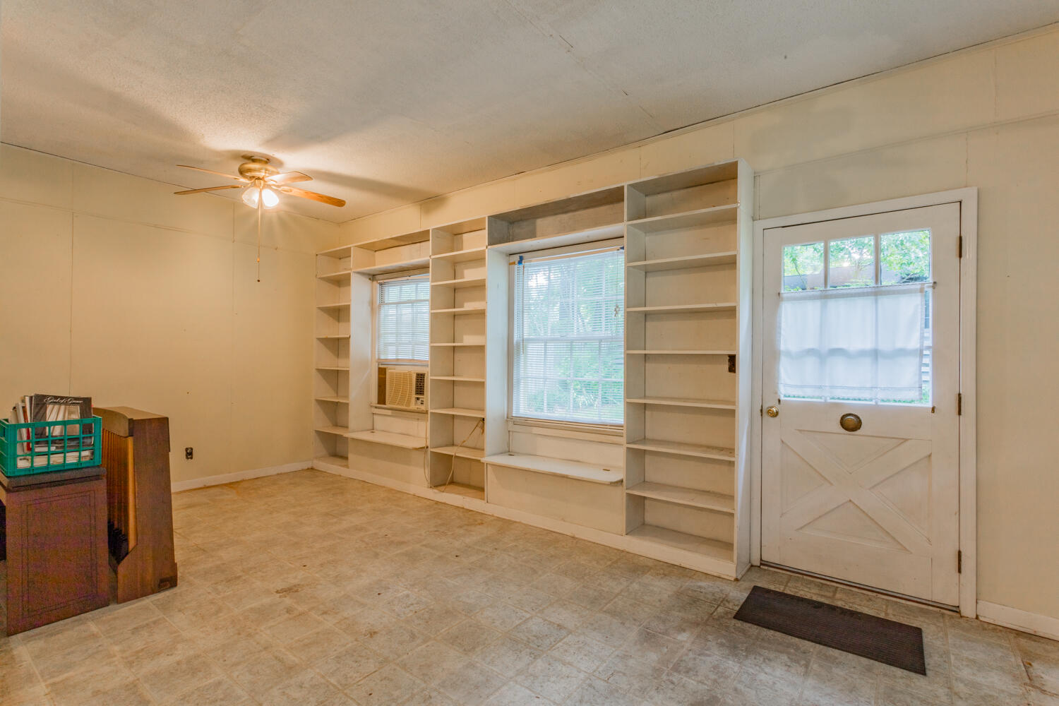 304 Dogwood Circle, LaFayette
