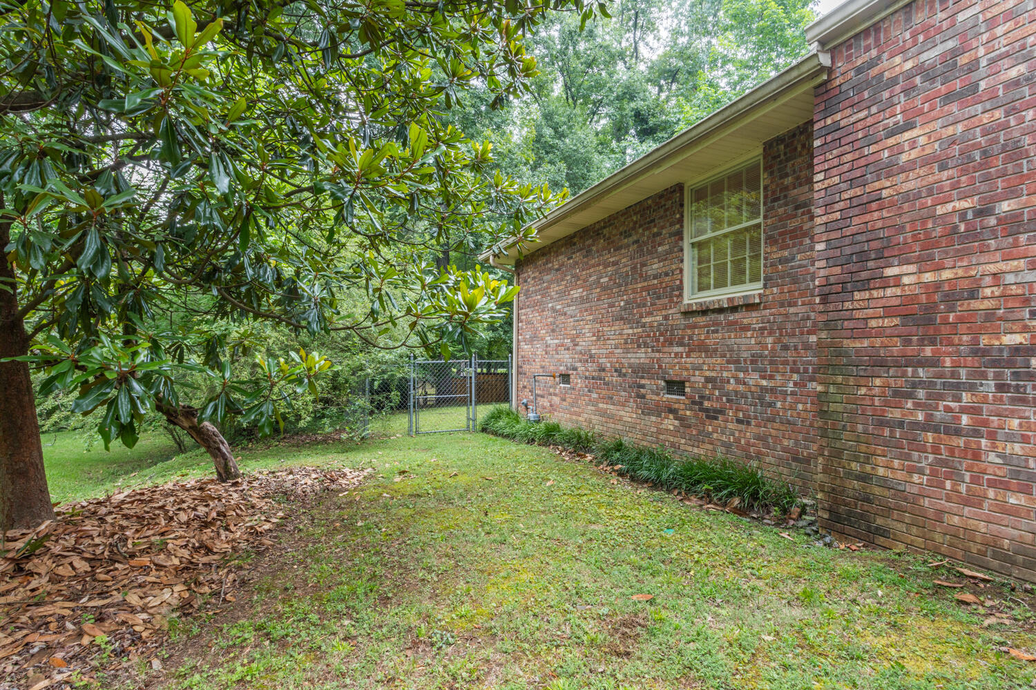 304 Dogwood Circle, LaFayette