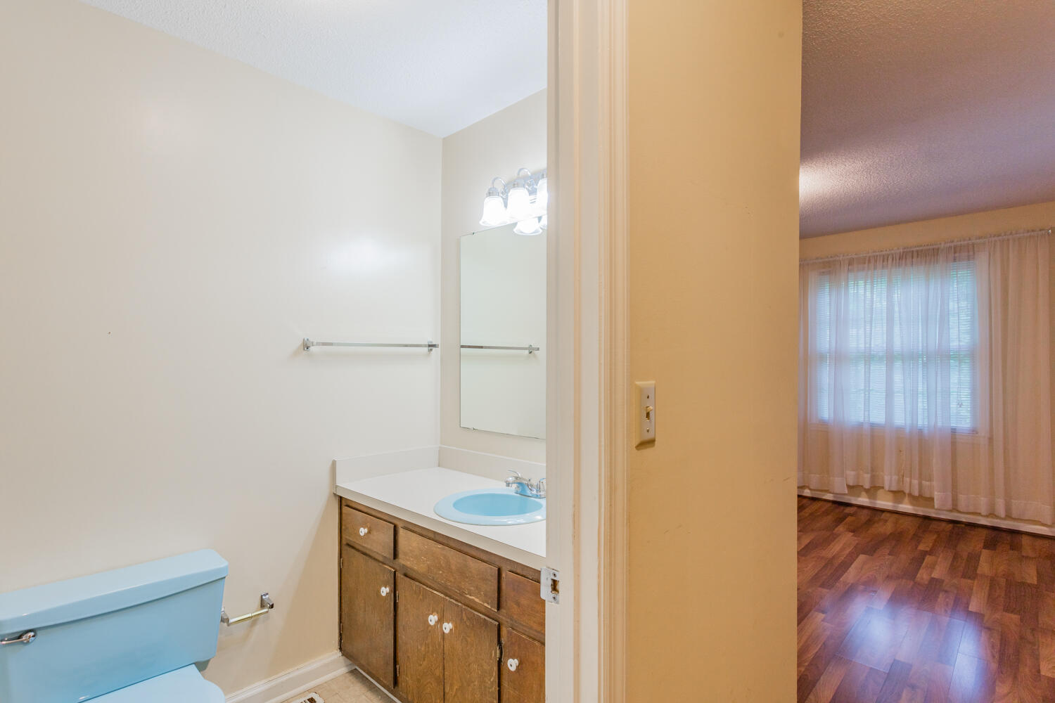 304 Dogwood Circle, LaFayette
