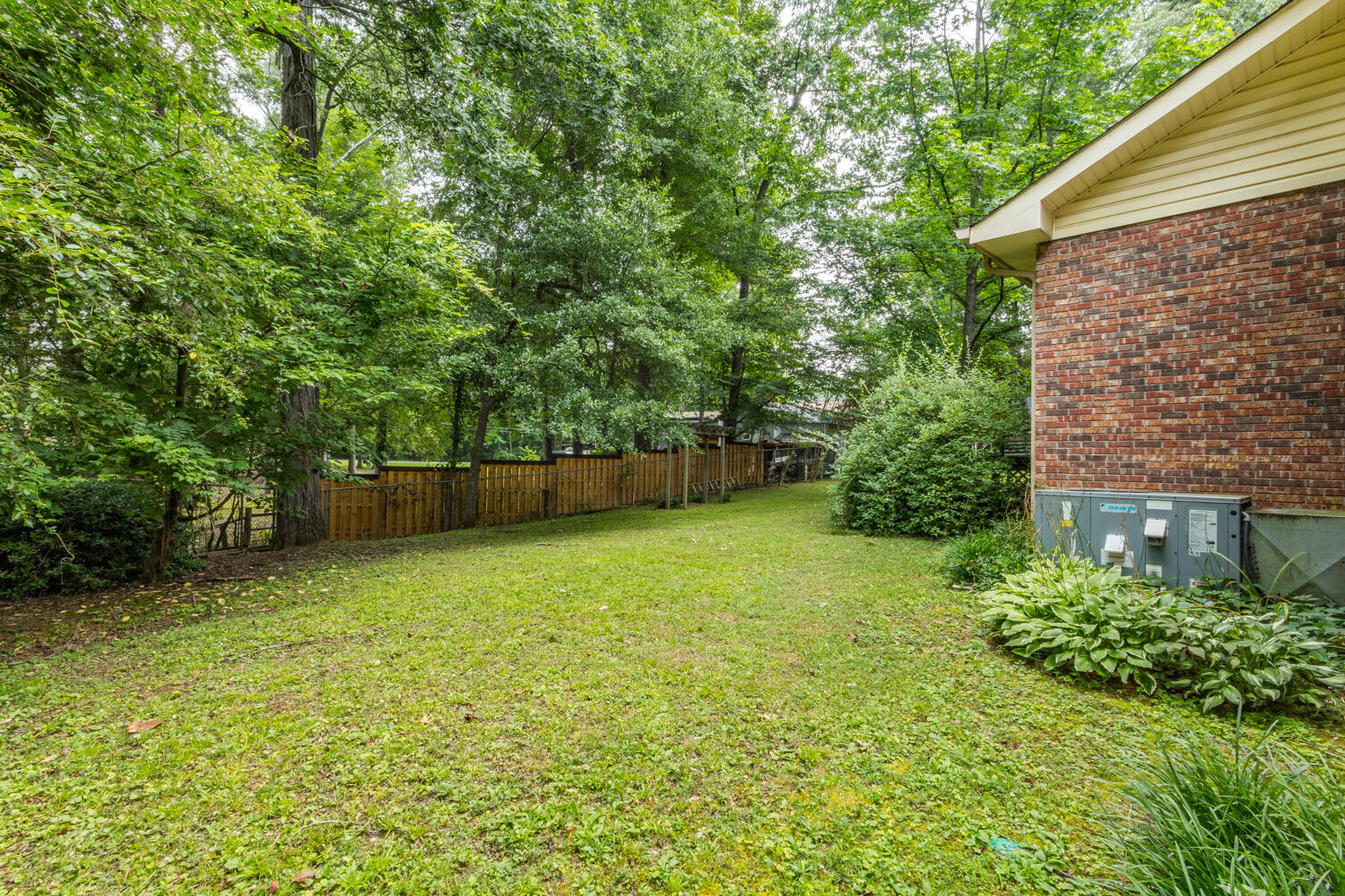 304 Dogwood Circle, LaFayette