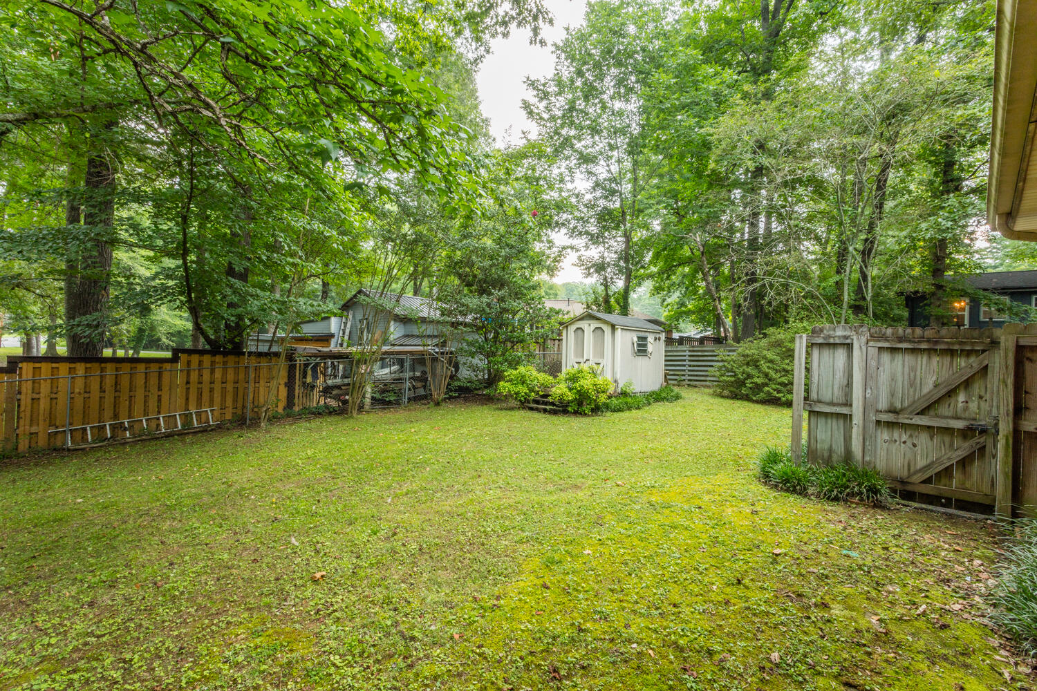 304 Dogwood Circle, LaFayette