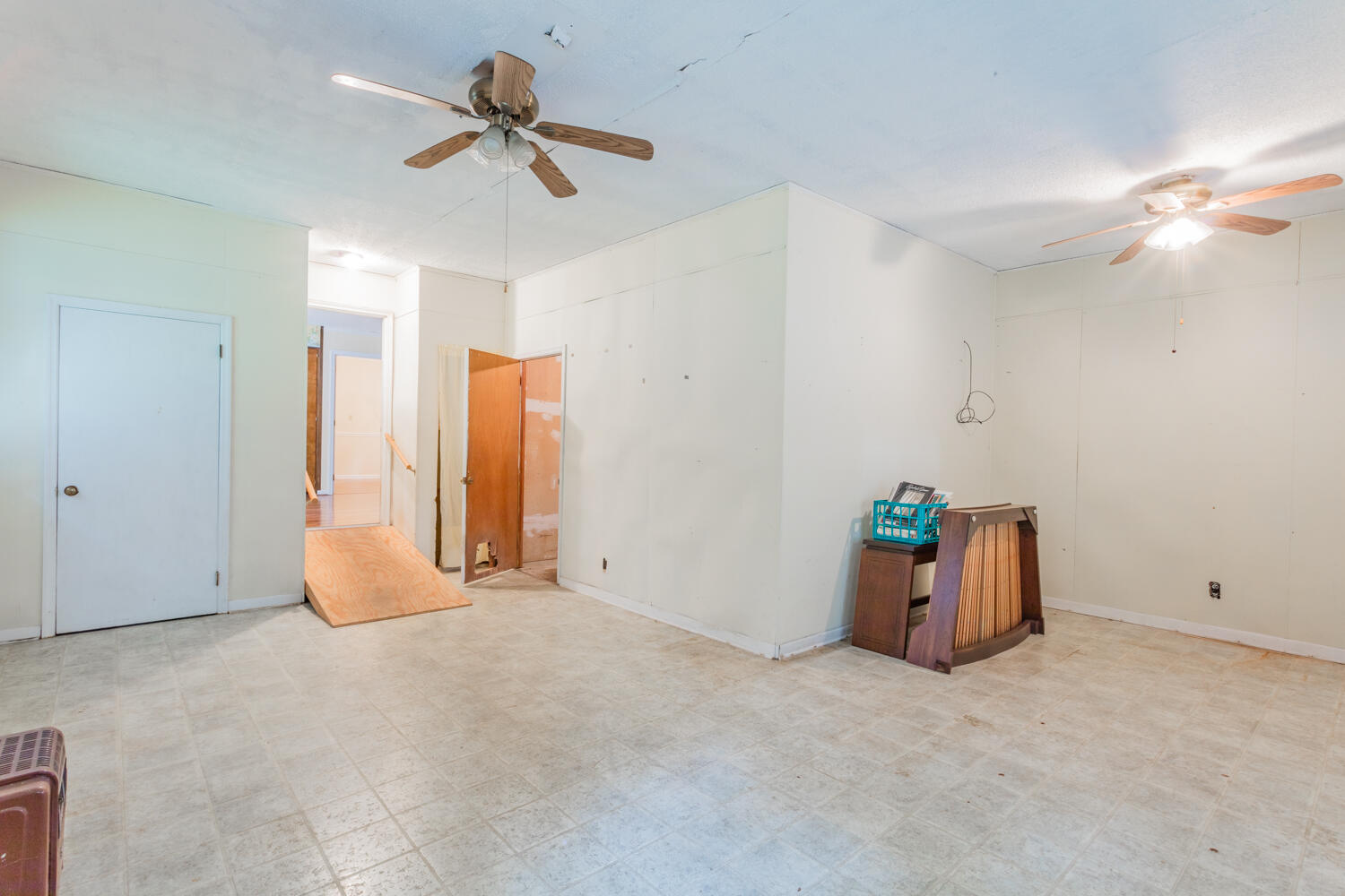 304 Dogwood Circle, LaFayette
