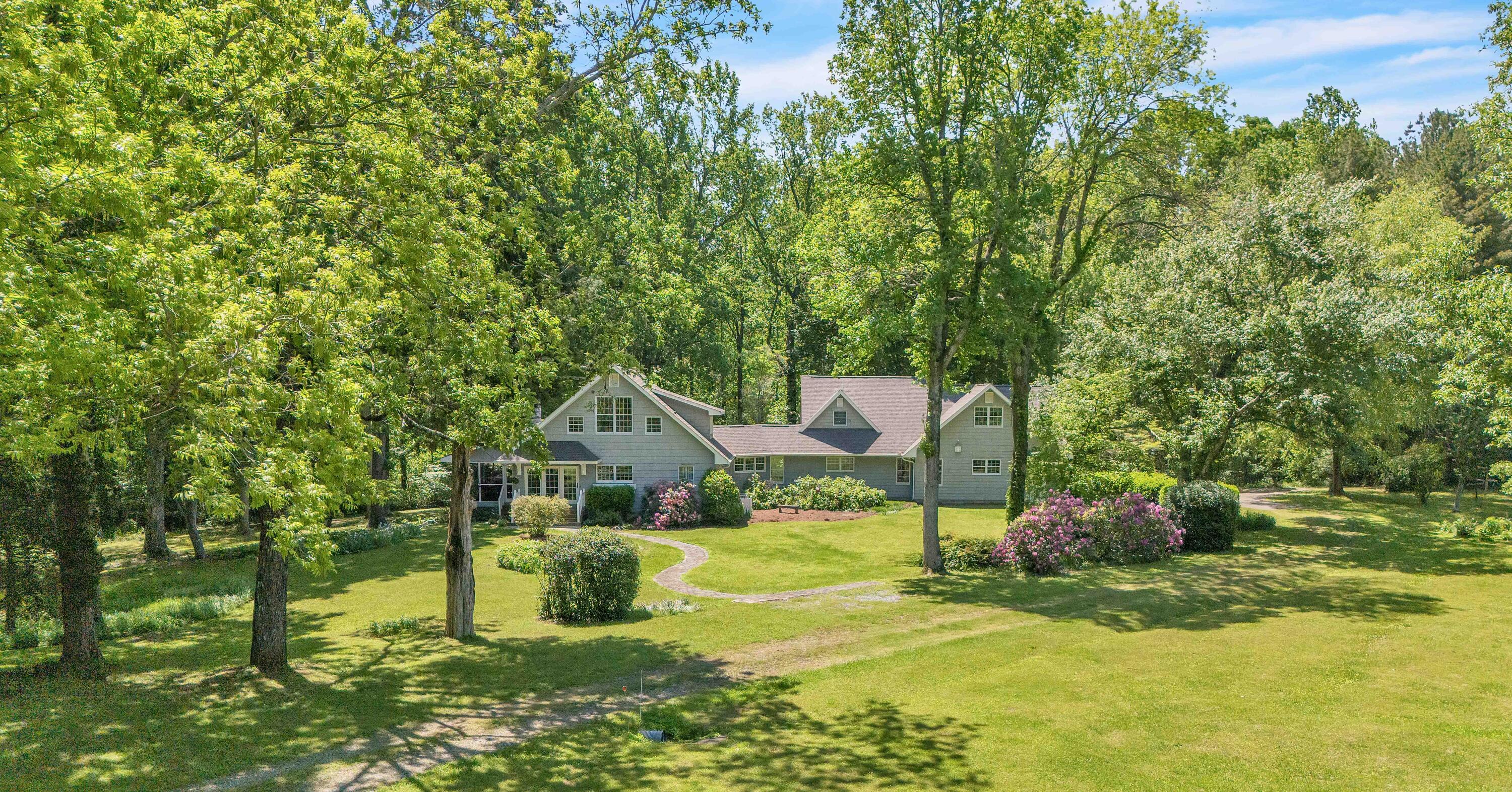 1025 Lowe Road