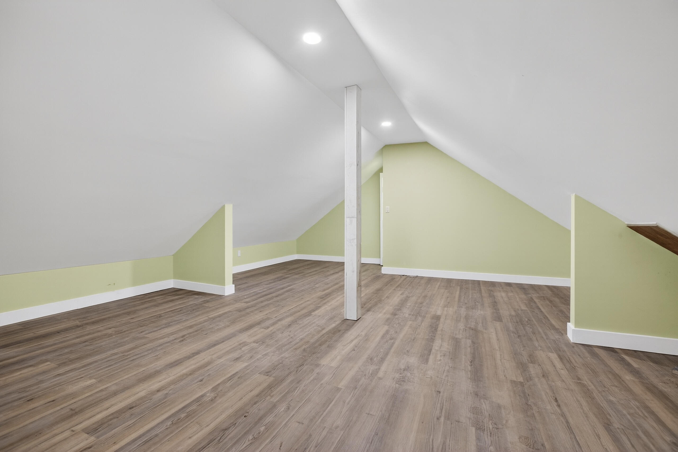 11119 London Lane
