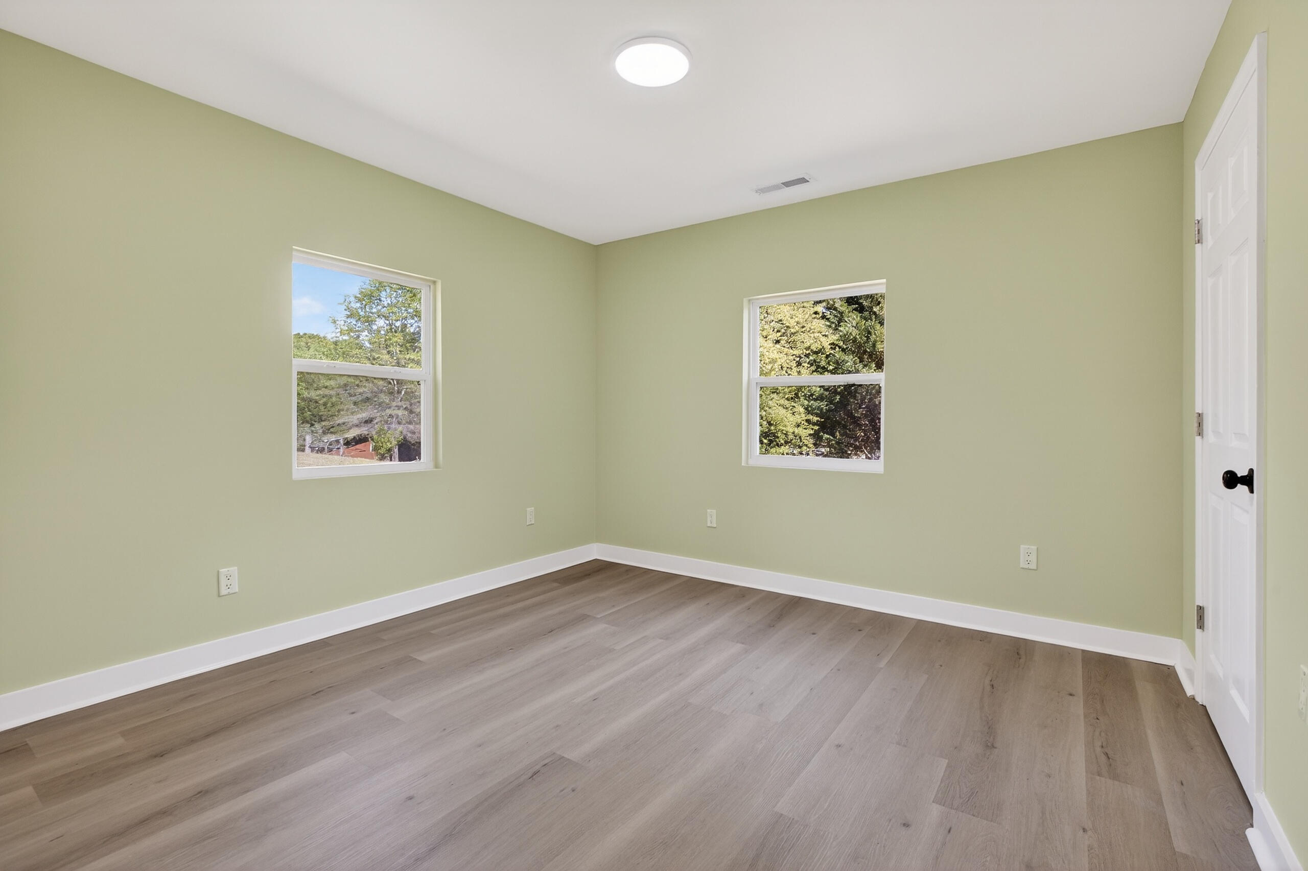 11119 London Lane
