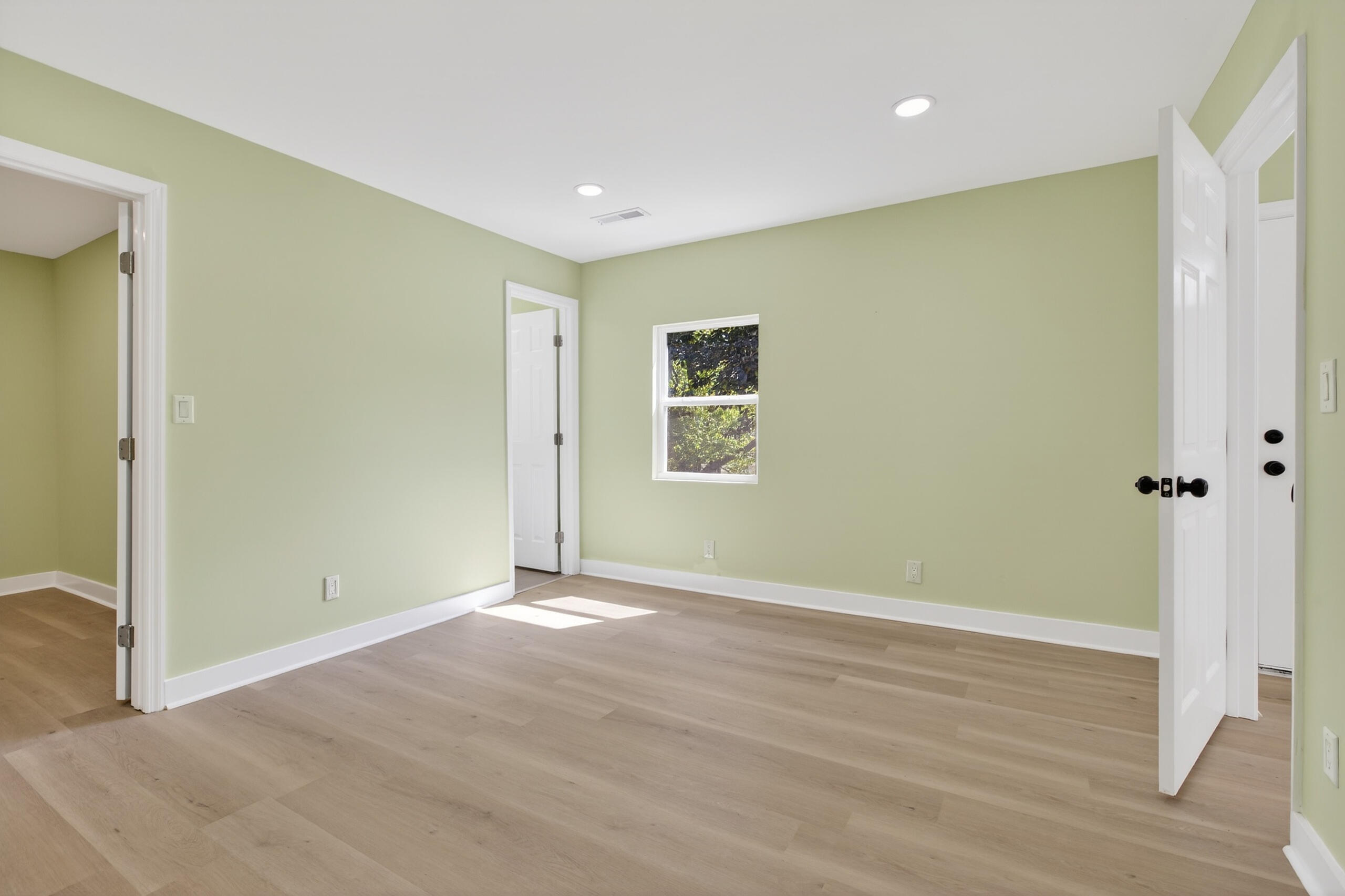 11119 London Lane