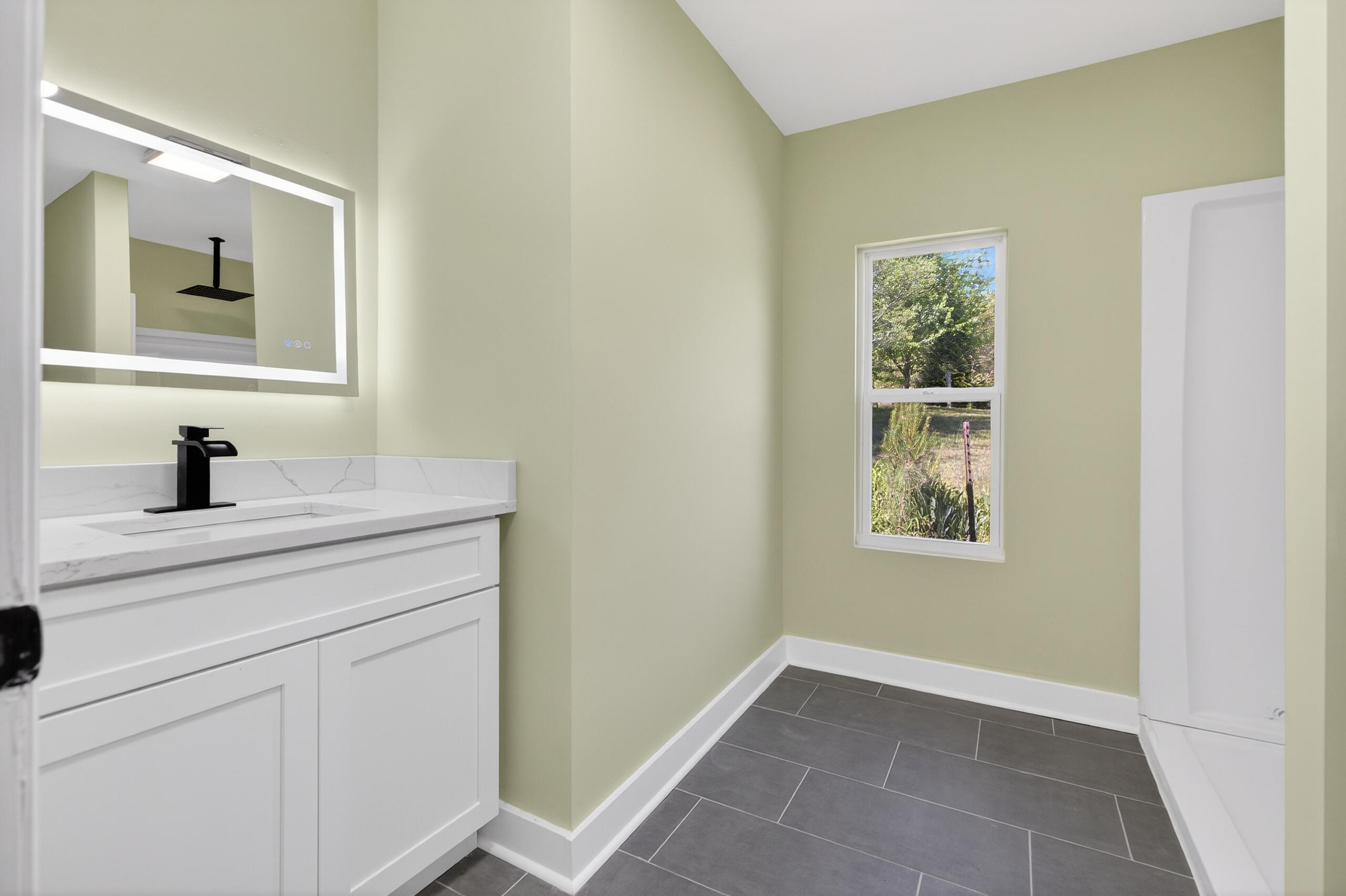 11119 London Lane