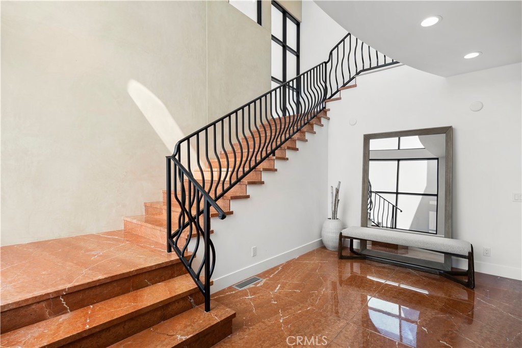 163 Nyes Place