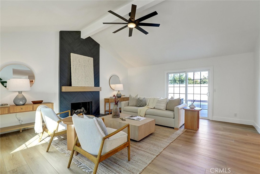 2046 Calvert
