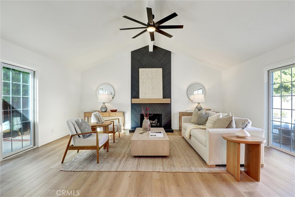 2046 Calvert