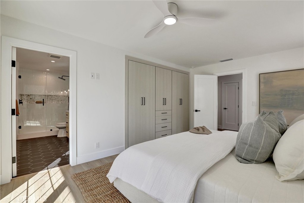 2046 Calvert