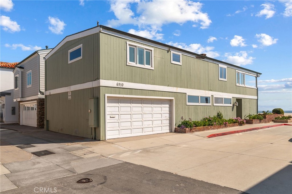 6910 W Oceanfront