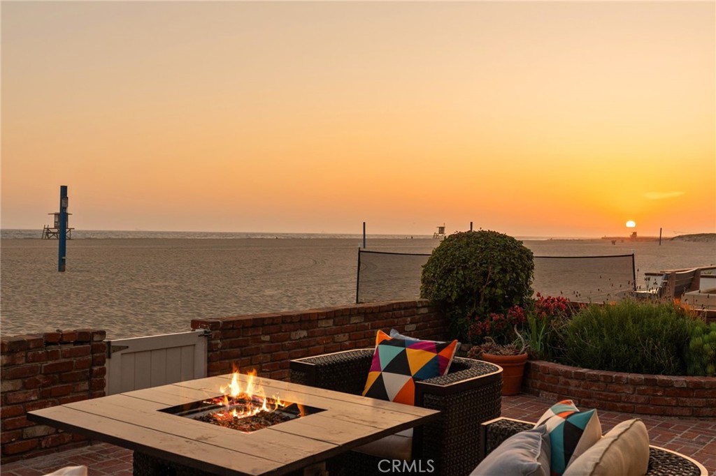 6910 W Oceanfront
