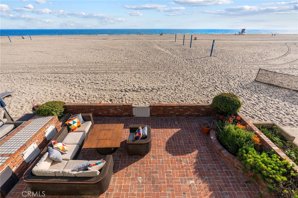 6910 W Oceanfront