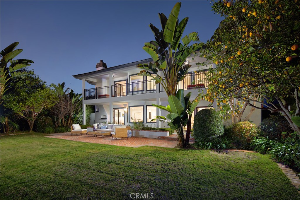 2572 Bayshore