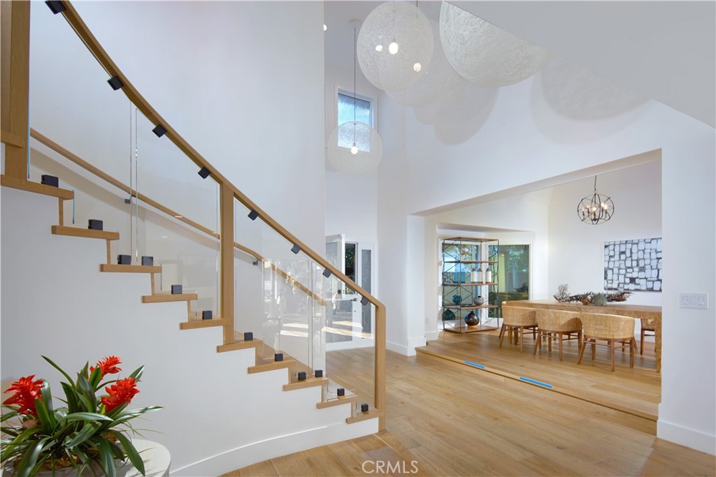 2572 Bayshore