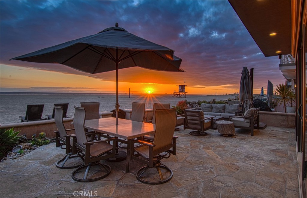 7004 W Oceanfront