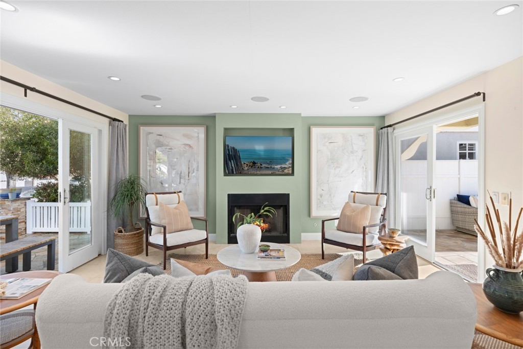 1569 E Ocean Boulevard