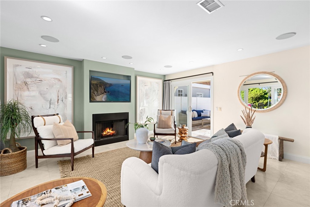 1569 E Ocean Boulevard