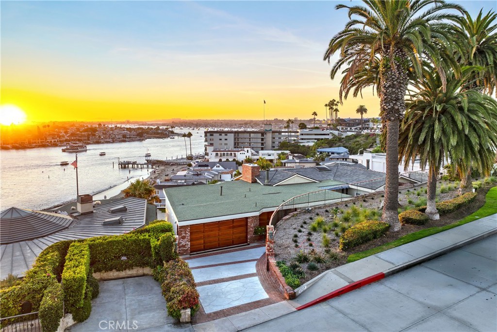 2727 Ocean Boulevard