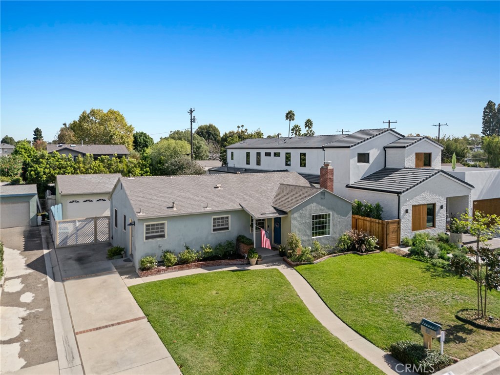 476 Costa Mesa Street