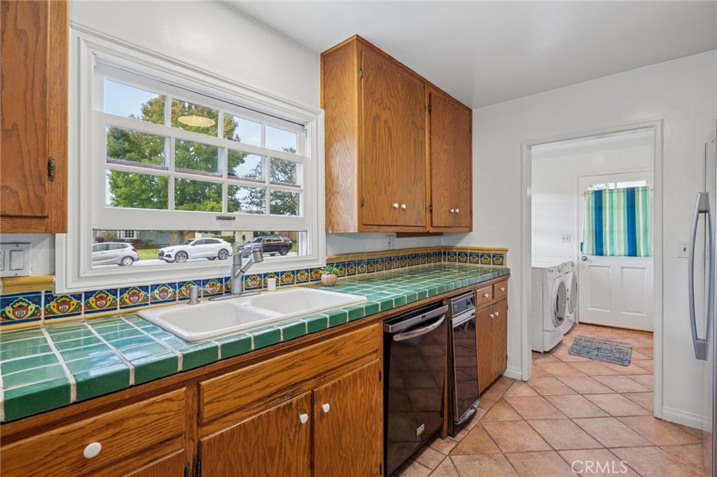 476 Costa Mesa Street