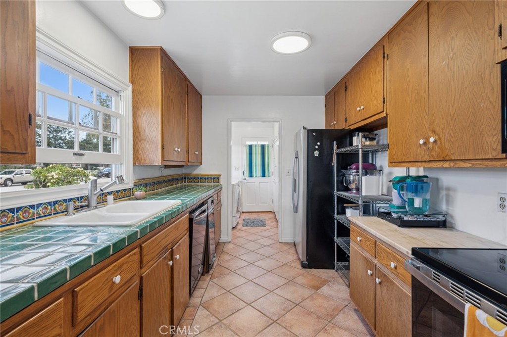 476 Costa Mesa Street