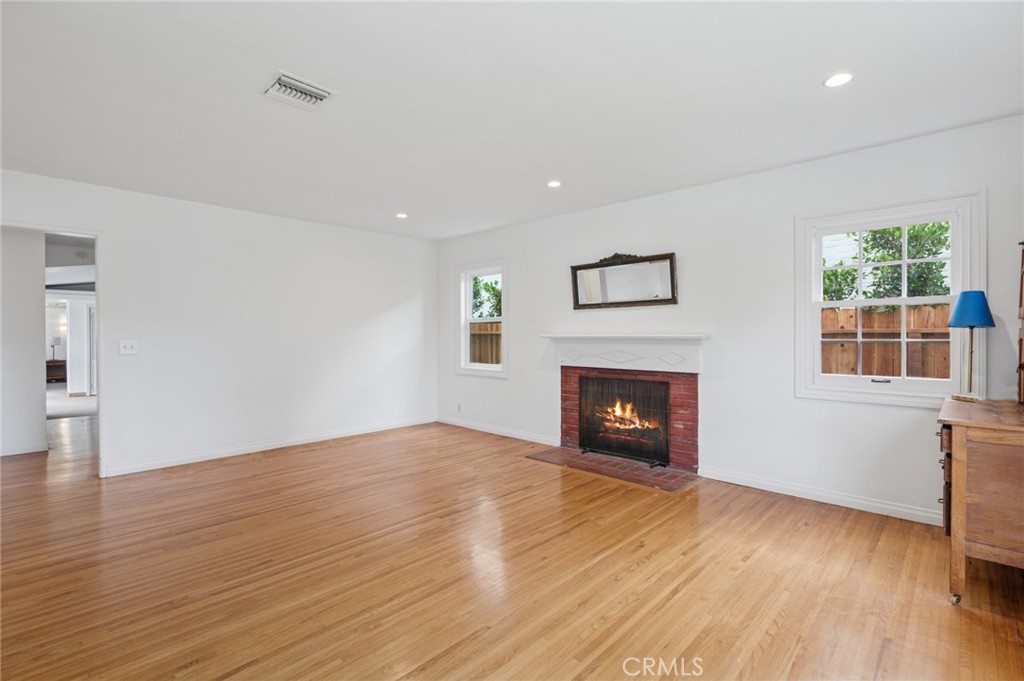 476 Costa Mesa Street