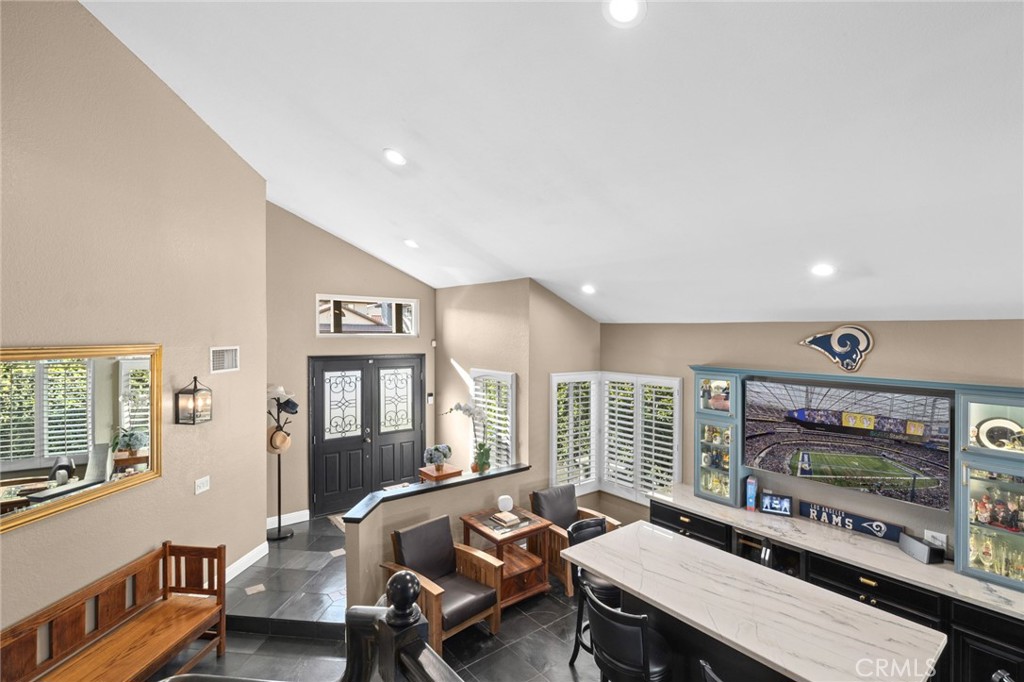 5850 Via Del Bisonte