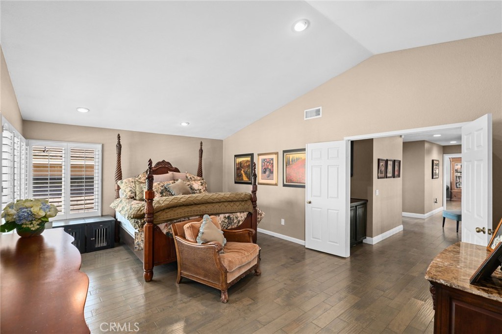 5850 Via Del Bisonte