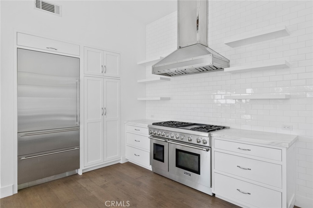 734 Cameo Highlands