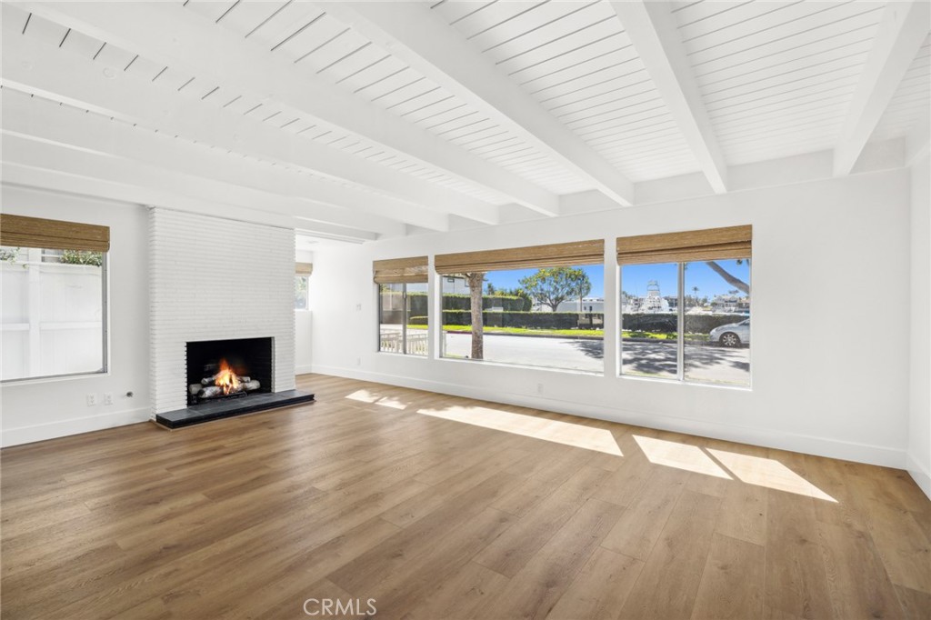 2551 Bayshore Drive