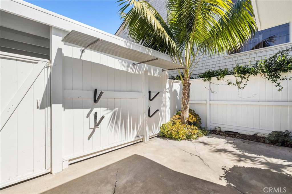 2551 Bayshore Drive
