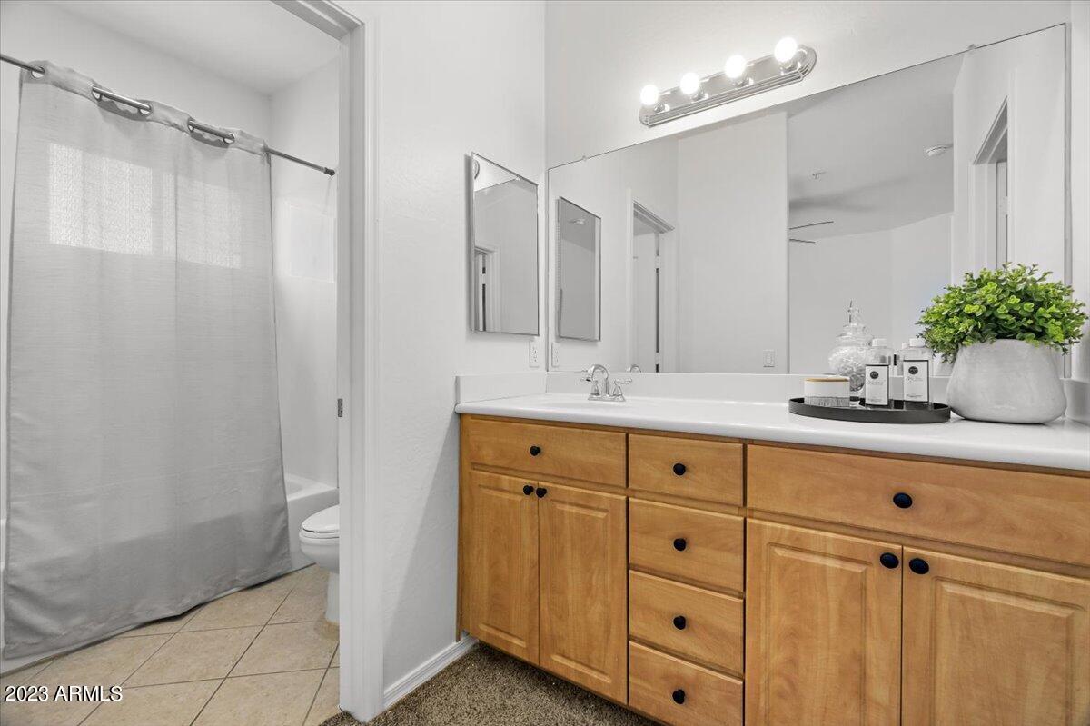 705 W QUEEN CREEK Road Unit: 1202