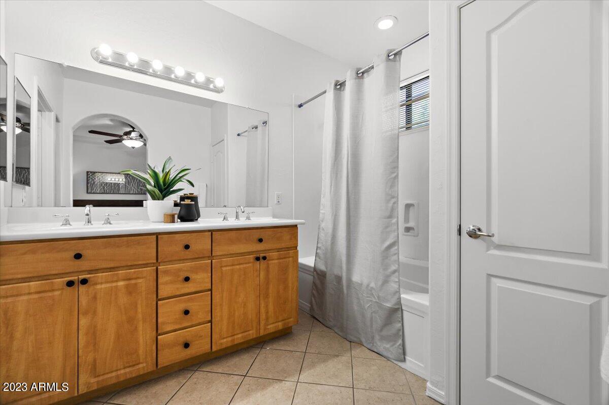 705 W QUEEN CREEK Road Unit: 1202