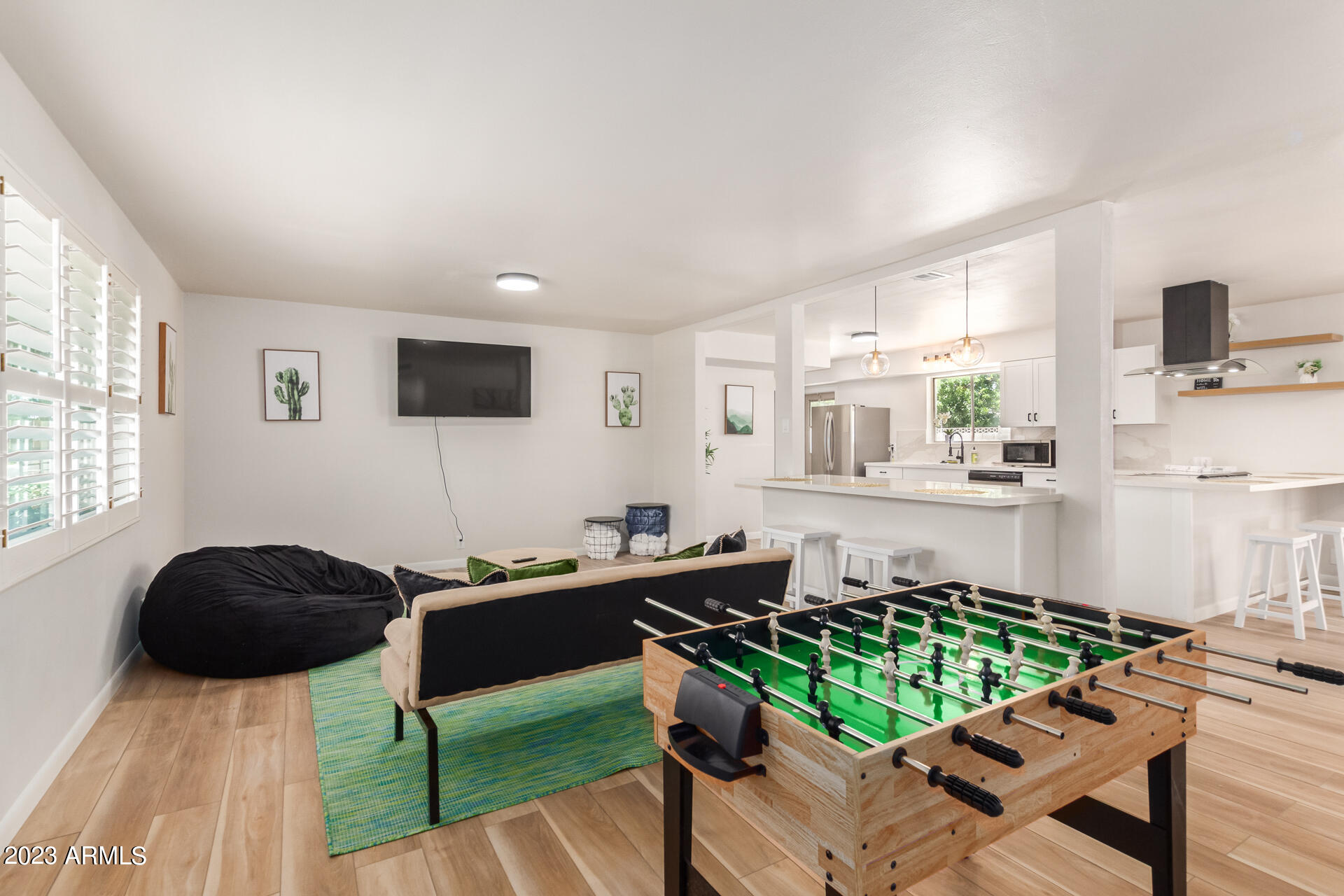 506 W SELDON Lane