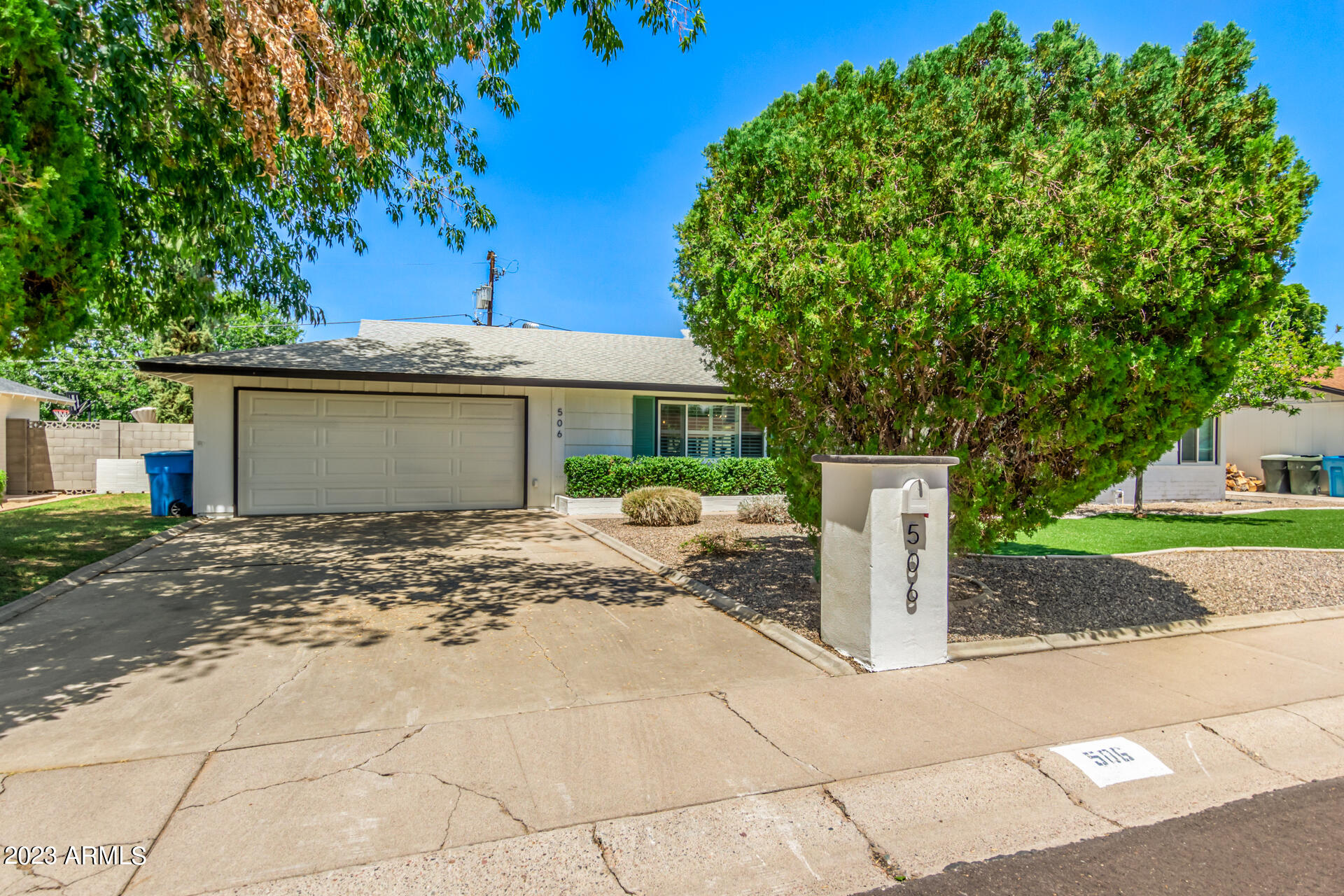 506 W SELDON Lane