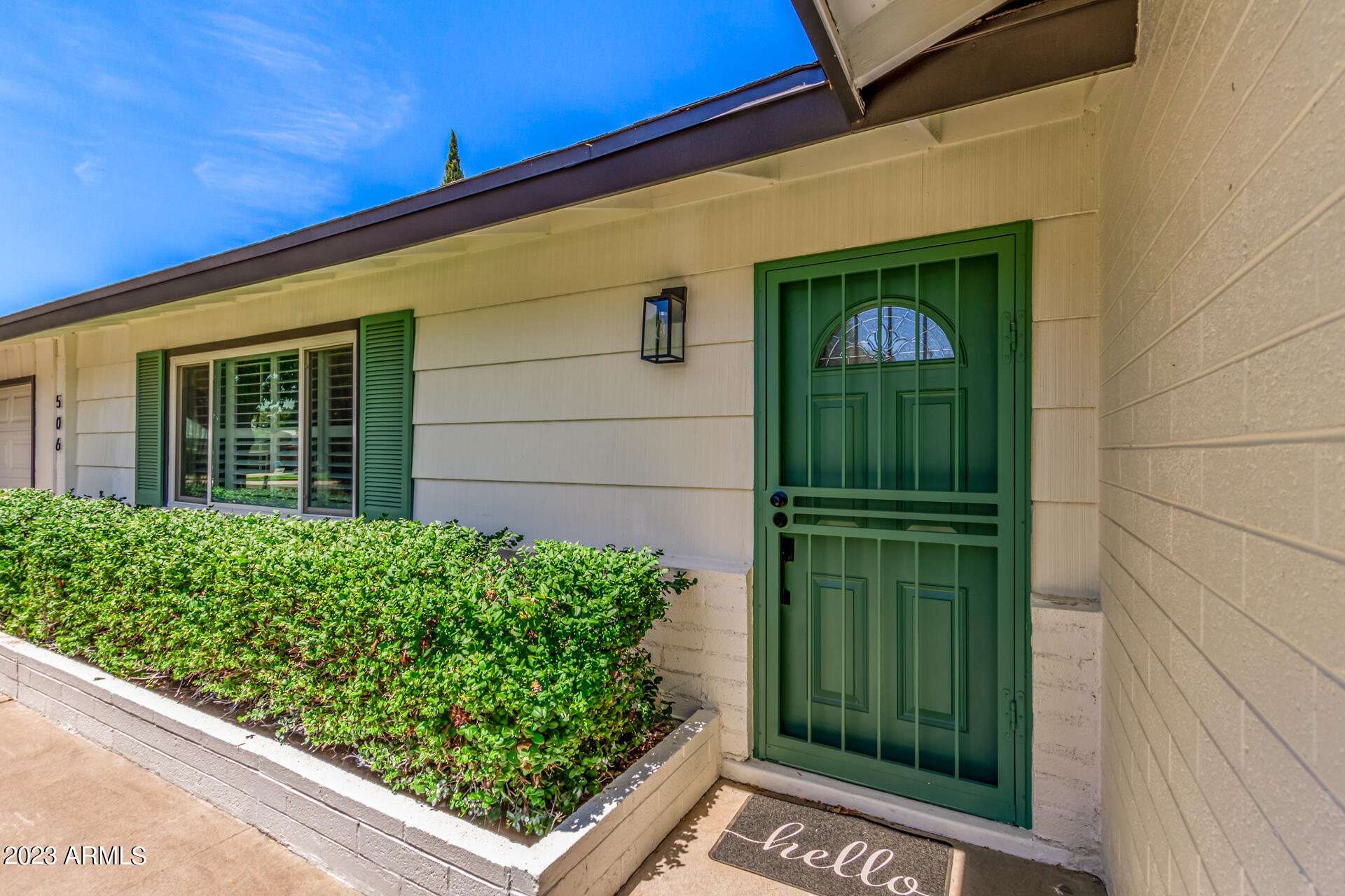 506 W SELDON Lane