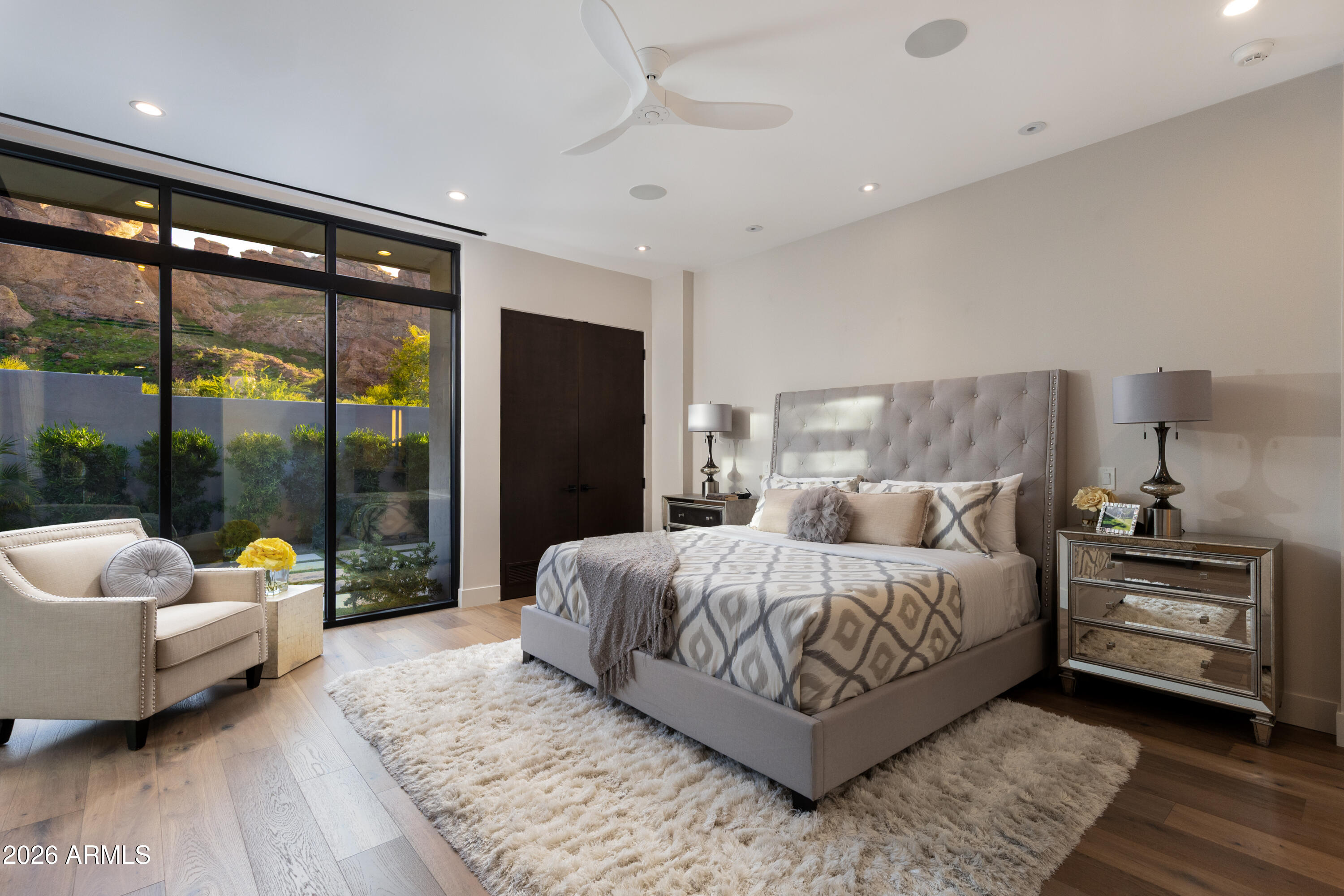 5935 N ECHO CANYON Lane