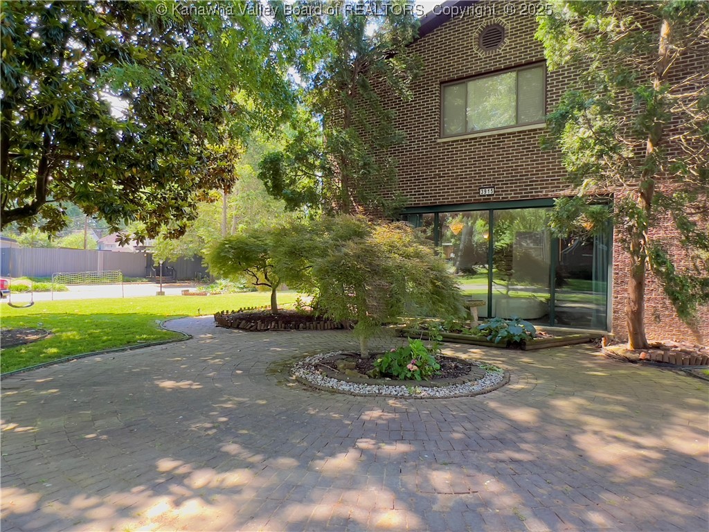 3915 Virginia Avenue SE