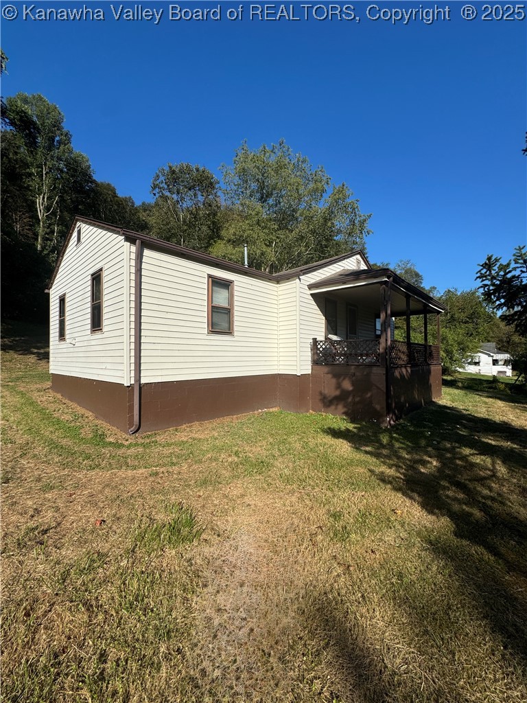572 McClellan Highway