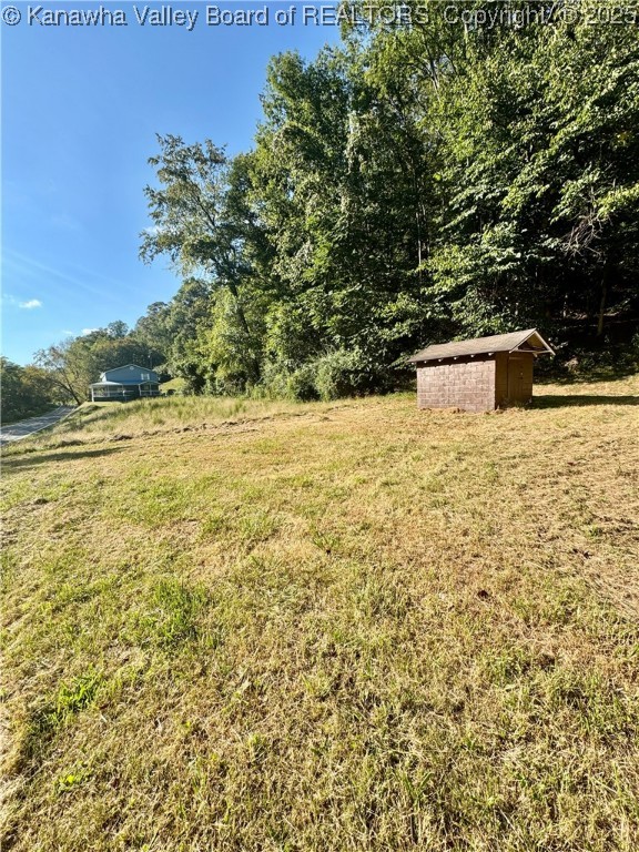 572 McClellan Highway