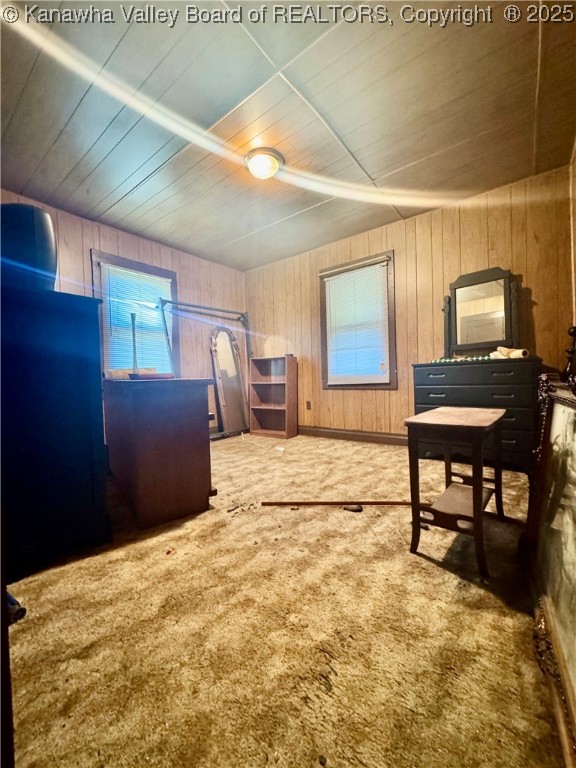 572 McClellan Highway