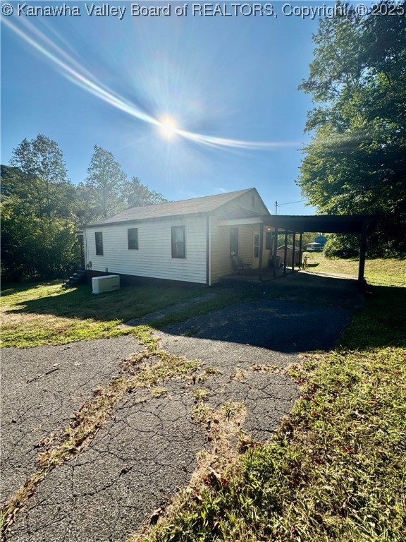 572 McClellan Highway